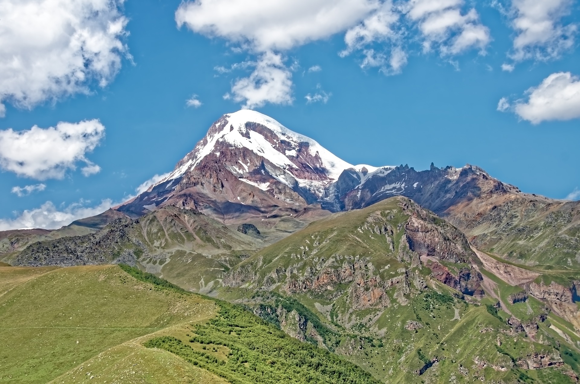 Горы Кавказа Казбек