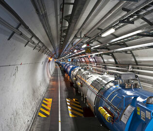 Европейская организация по ядерным исследованиям остановила Большой адронный коллайдер раньше срока