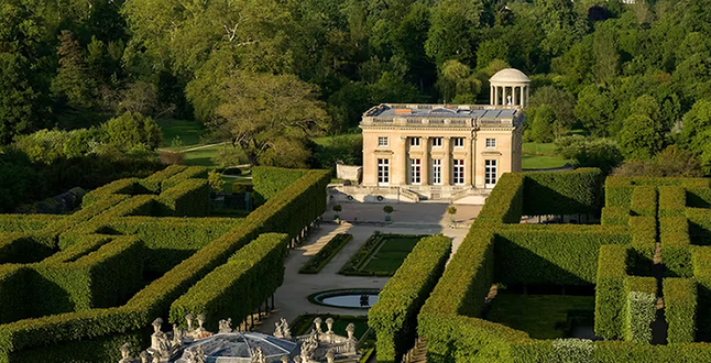 Гостям единственного отеля на территории Версальского дворца откроют доступ в сад