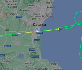 Раздраженный пилот Lufthansa нарисовал пенис над Сицилией