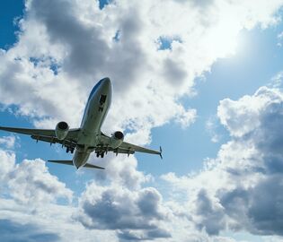Самолет улетел из Парижа в Измир без 30 пассажиров и пилота