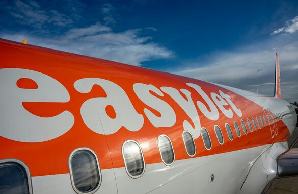 Самолет EasyJet эвакуировали из-за взорвавшейся электронной сигареты