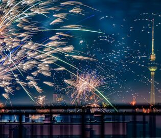 В Берлине пройдет бесплатная новогодняя вечеринка у Бранденбургских ворот В Берлине пройдет бесплатная новогодняя вечеринка у Бранденбургских ворот
